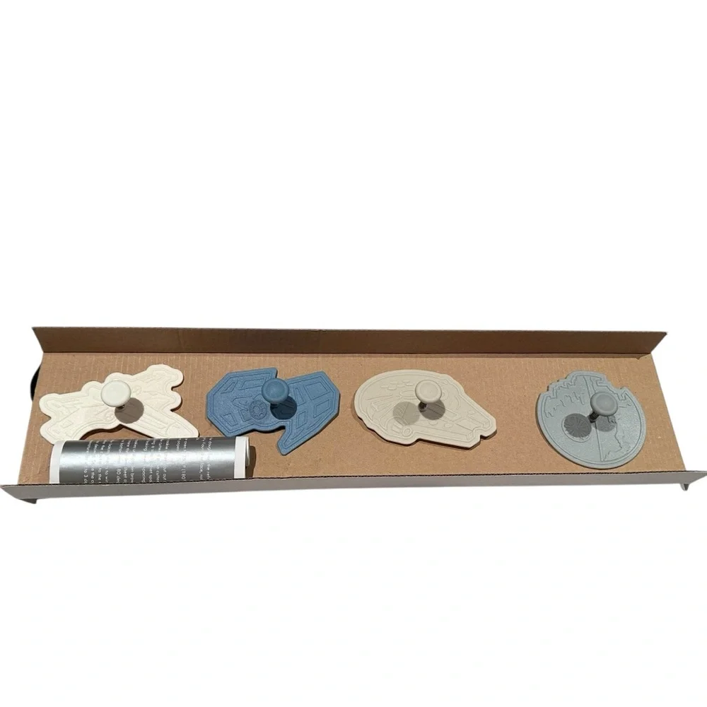 Williams-Sonoma Star Wars Cookie Cutters Set of 4 Like New‎